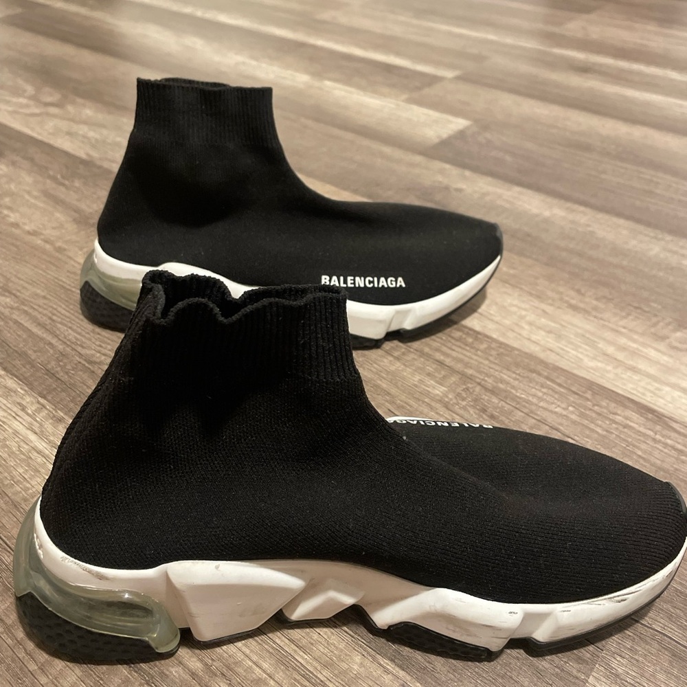 Balenciaga Black Knit Sneakers with White Sole - Picture 4 of 7
